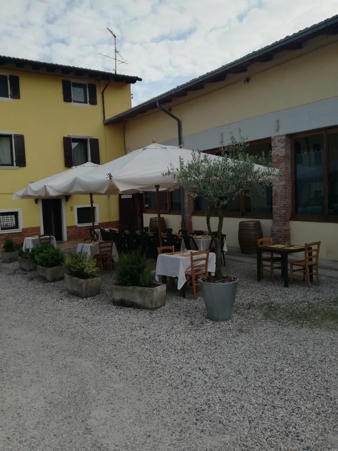 Agriturismo Licensi Del Bresa Villa Monzambano Exterior photo